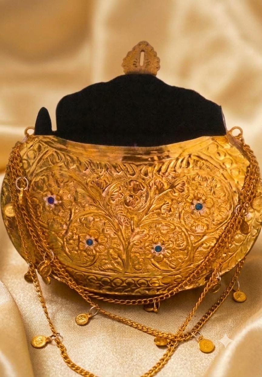 Laila Batwa Pachhi Kundan Stone Bag - Image 2
